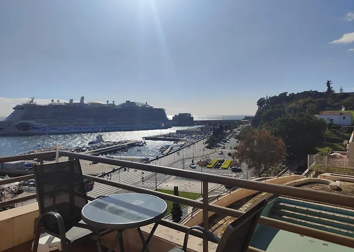 Marina Club